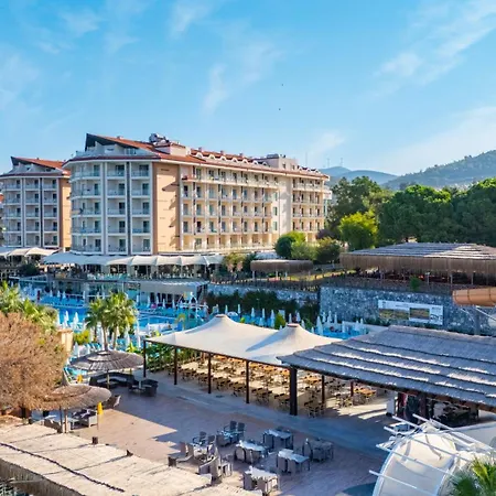 Ramada & Golf Kuşadası