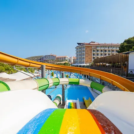 Ramada & Golf 5* Kuşadası