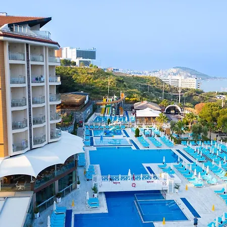 Ramada & Golf Kuşadası