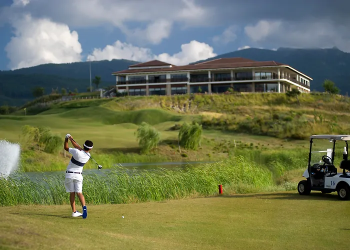 Ramada & Golf Resort Kuşadası