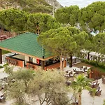 Θέρετρο Ramada & Golf 5*