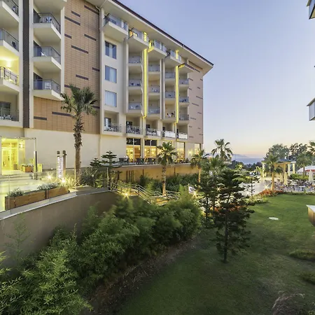 Ramada & Golf Üdülőközpont Kusadası
