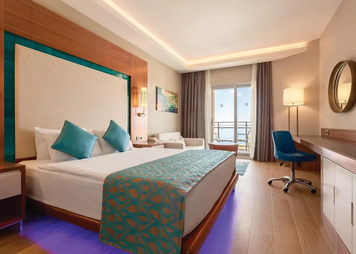 Ramada & Golf אתר נופש 5*