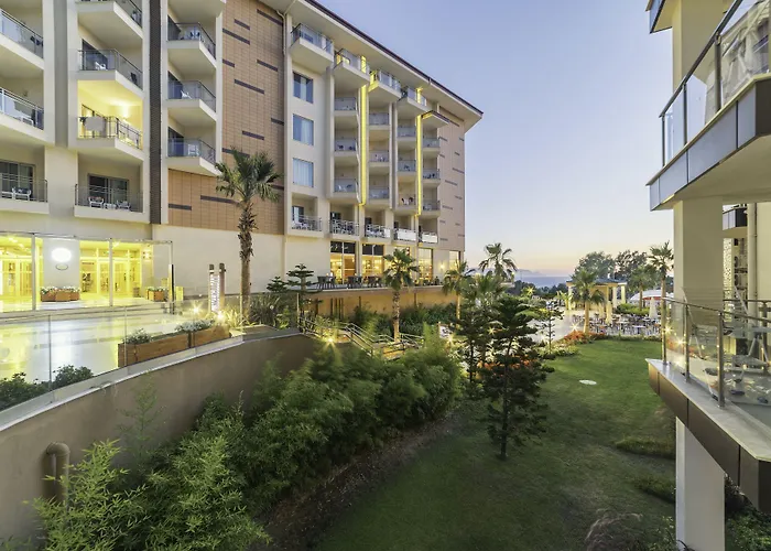 Ramada & Golf אתר נופש קוסדסי