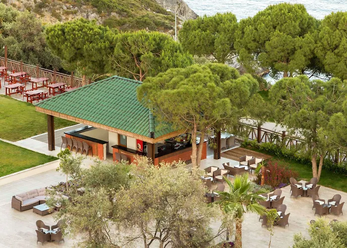 Üdülőközpont Ramada & Golf 5*