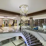 Ramada & Golf אתר נופש 5*