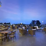 Ramada & Golf אתר נופש