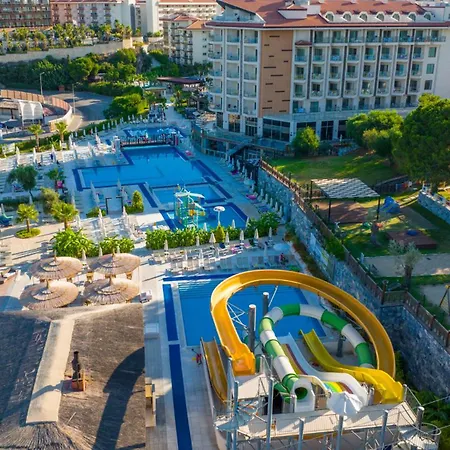 Feriested Ramada & Golf Kusadası