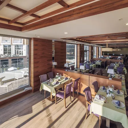 Ramada & Golf منتجع