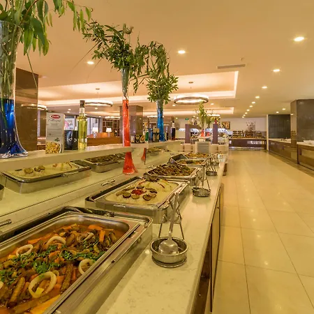 Ramada & Golf منتجع كوشاداسيه