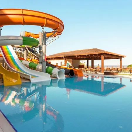 库萨达斯华美达高尔夫酒店 5*