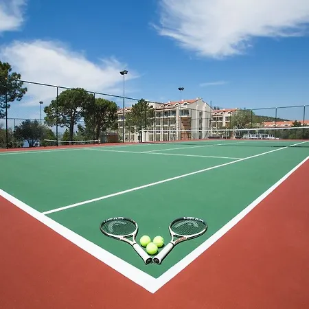 Ramada & Golf Station touristique 5*