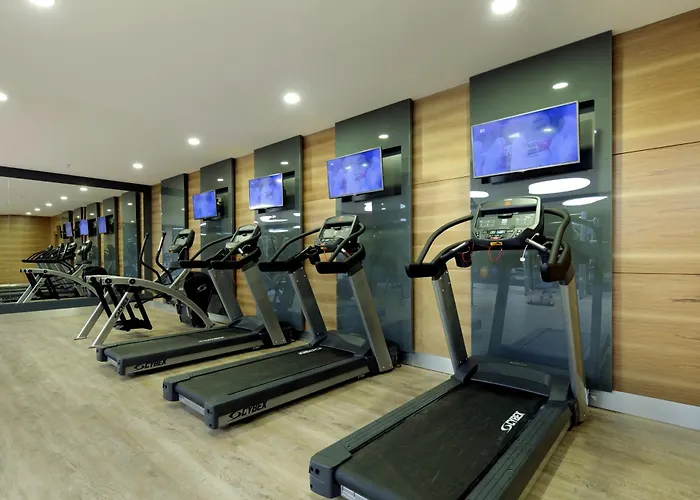 리조트 Ramada & Golf 쿠사다시