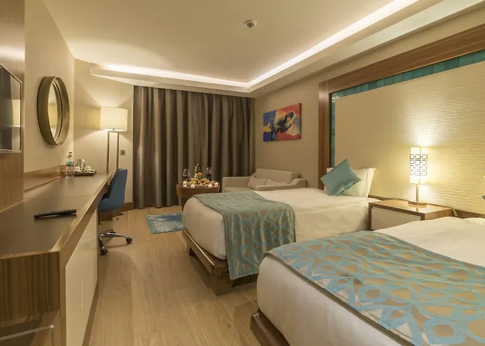 Ramada & Golf 5* Kusadası